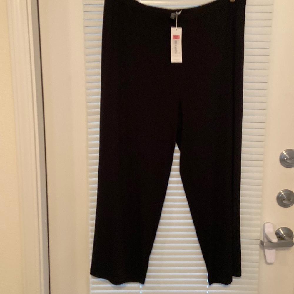 COPY - Ellen Fisher, cropped black pants. - Picture 5 of 7